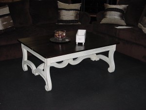 Dark Stained Top "COUNTRY CHIC" Based COFFEE TABLE