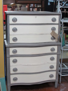 CHEST ON CHEST of DRAWERS ( FIVE (5) DRAWERS)