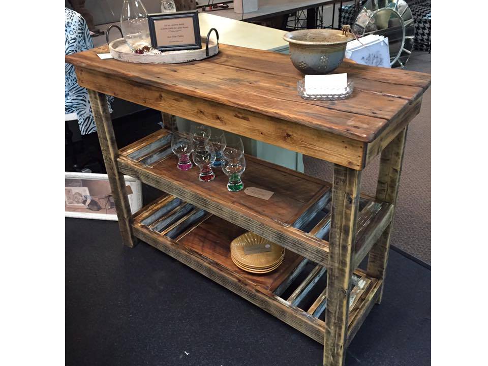 ANOTHER TENNESSEE 'BARNWOOD' WINE BAR BUFFET TABLE