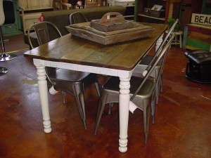 RUSTIC FARM HOUSE TABLE